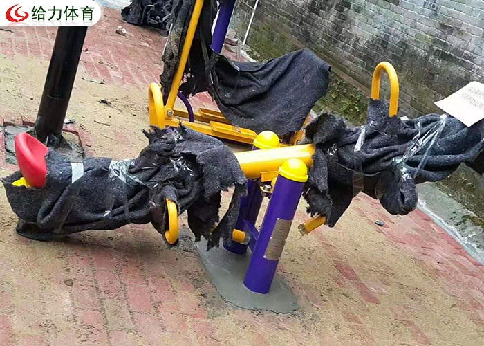 戶外健身器材