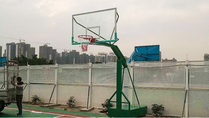 移動(dòng)籃球架價(jià)格