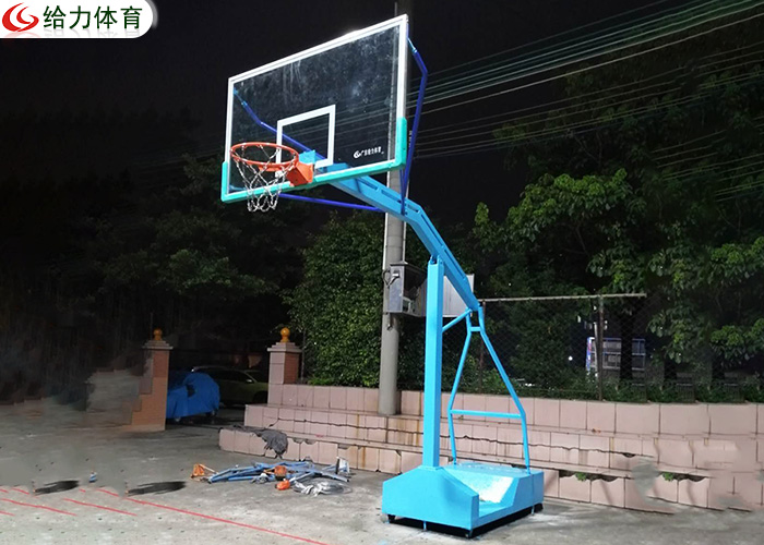 移動(dòng)籃球架