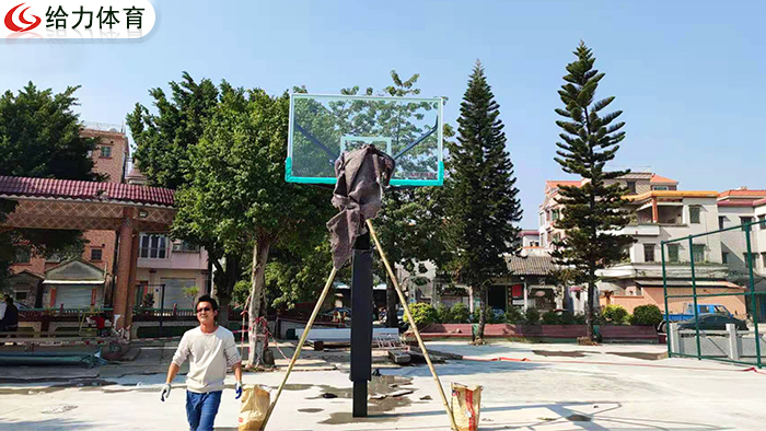 清遠(yuǎn)鄉(xiāng)村籃球架廠家
