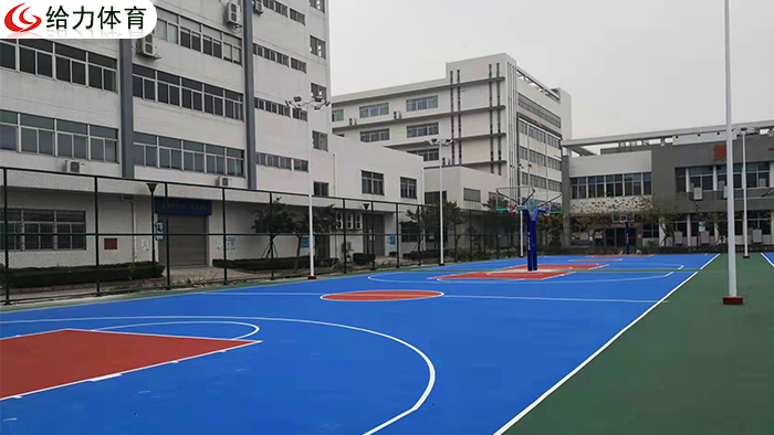 中山學(xué)校埋地籃球架