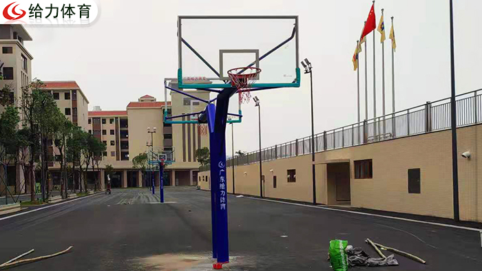 江門學(xué)校籃球架