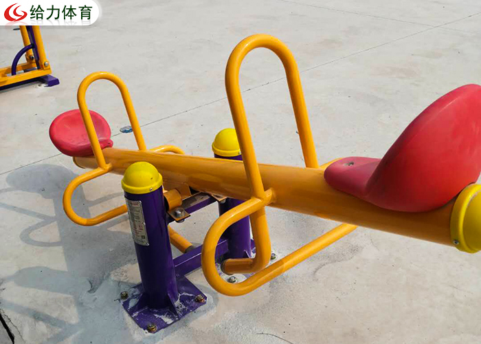 戶外健身器材